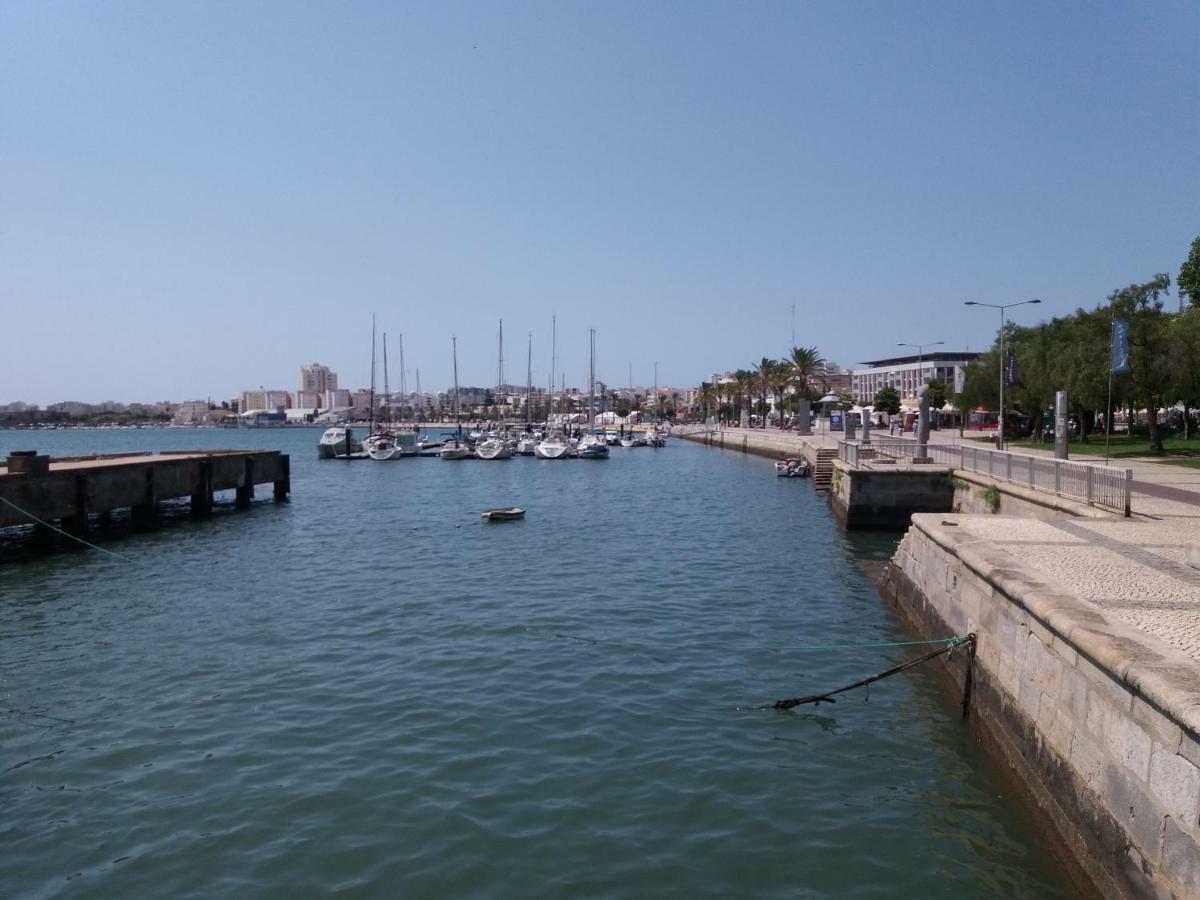 Typical Fishing Village In Historic Center I Portimao Exterior photo